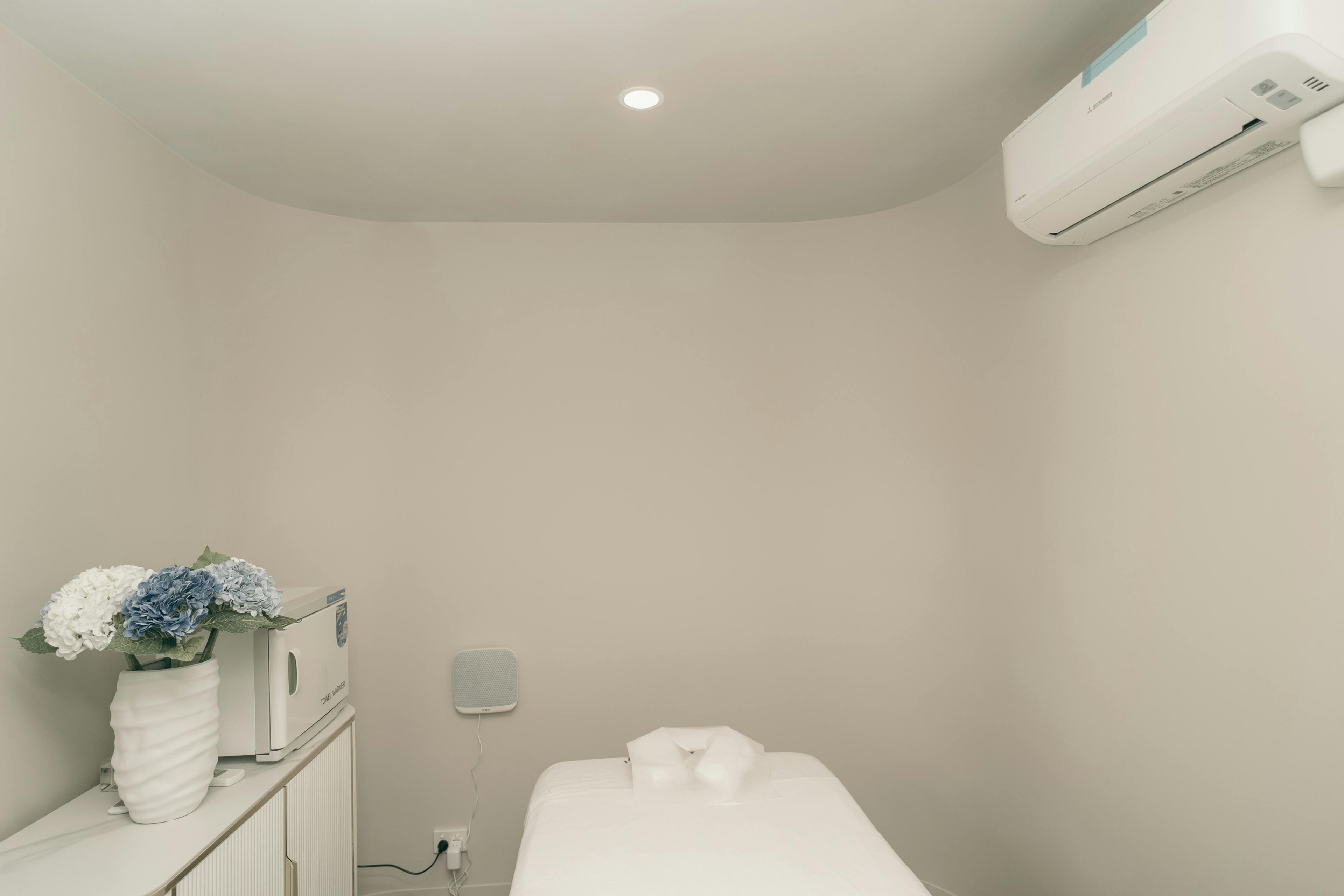 Daydream Thai Sound of Ocean Massage Treatment Room without light.JPG