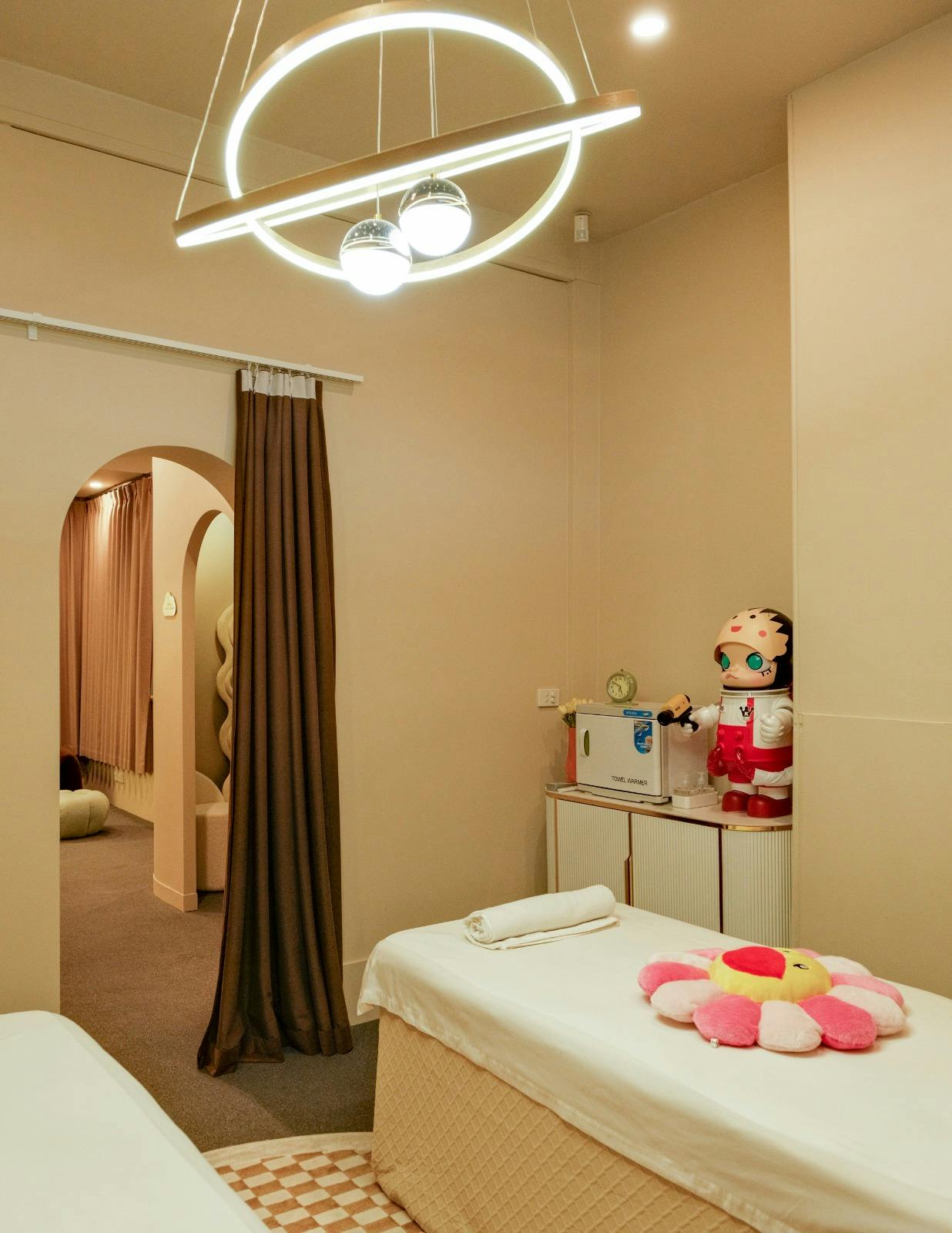 Daydream Thai Massage & Spa Hypebeast By KICKSTW Couple Massage Treatment Room